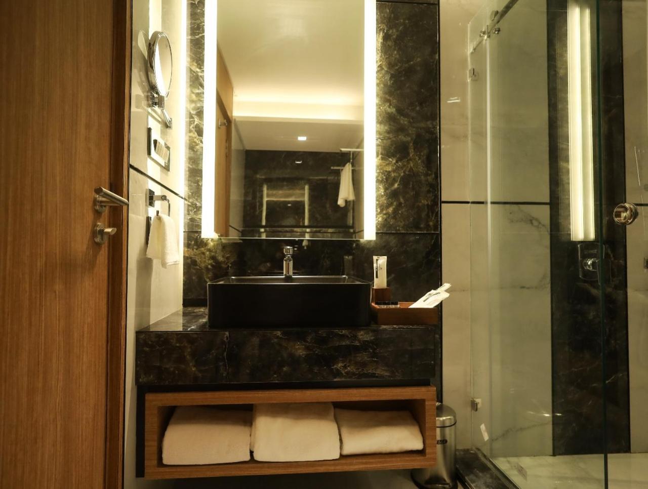 Hotel Noah Spire Agartala Exterior photo